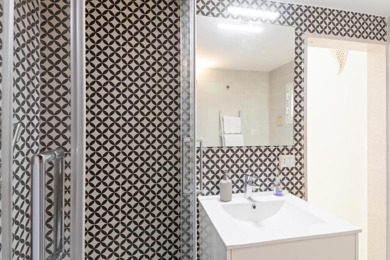 Maison San Michele Lovely Apartment Трани Екстериор снимка